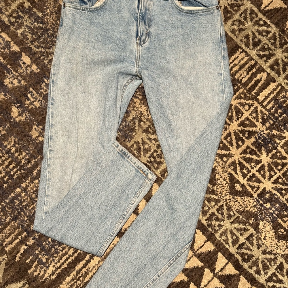 Levi's Classic Light Blue Jeans